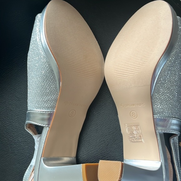 Dream Pairs silver wedged hill shoes - Picture 9 of 10